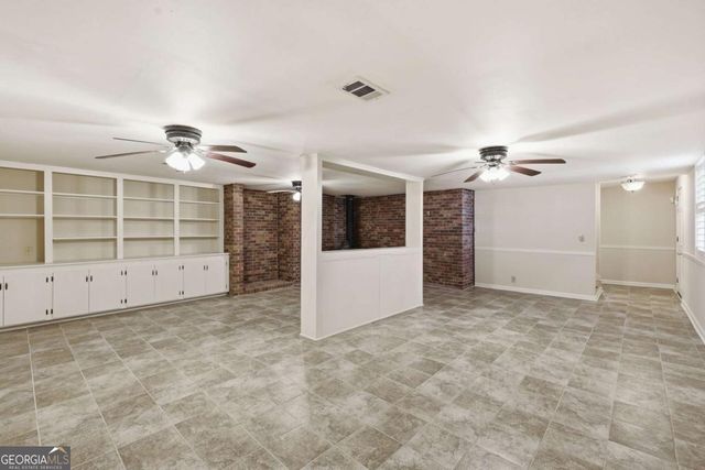 2224 Colonial Drive, Gainesville, GA 30501