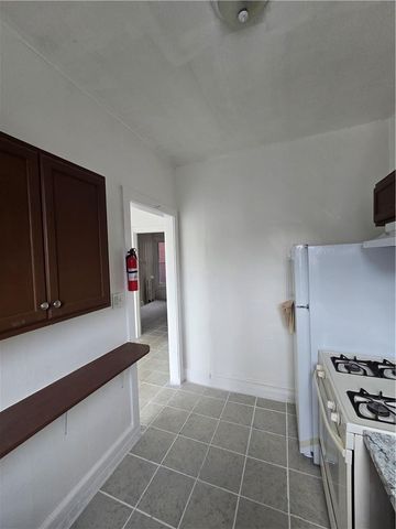 521 West Chew Street 2F, Allentown City, PA 18102