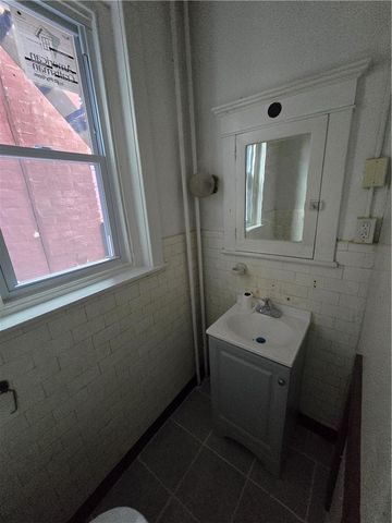 521 West Chew Street 2F, Allentown City, PA 18102