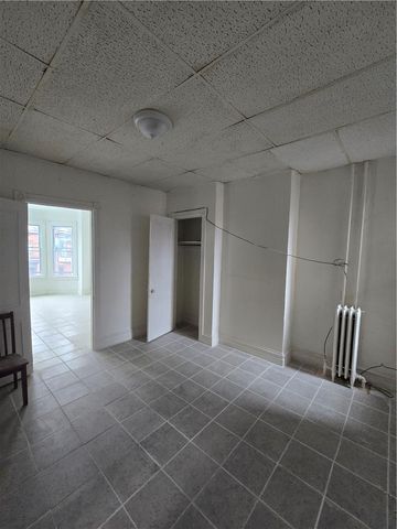 521 West Chew Street 2F, Allentown City, PA 18102
