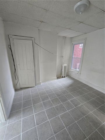 521 West Chew Street 2F, Allentown City, PA 18102
