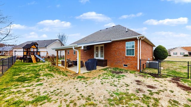 205 Graydon St, Shelbyville, TN 37160