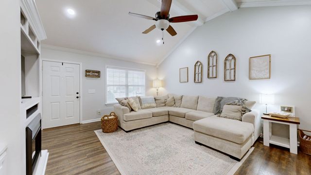 205 Graydon St, Shelbyville, TN 37160