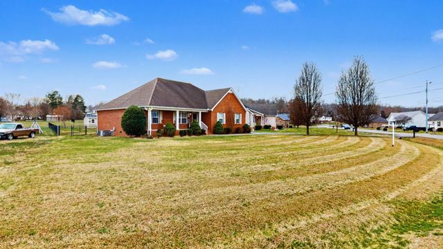205 Graydon St, Shelbyville, TN 37160