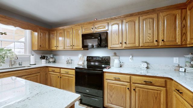 205 Graydon St, Shelbyville, TN 37160