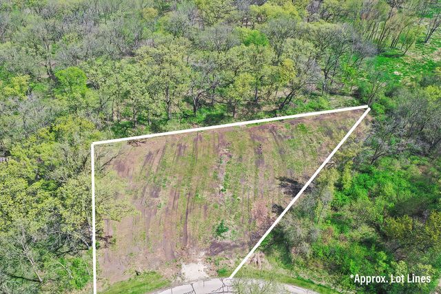 802 Apache Trail, Lake Villa, IL 60046