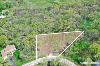 802 Apache Trail, Lake Villa, IL 60046