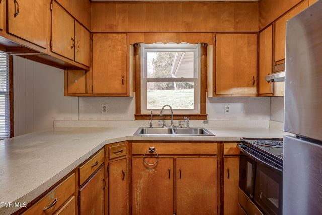 360 Highway 75, Blountville, TN 37617