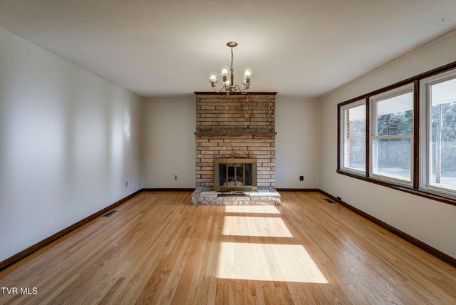 360 Highway 75, Blountville, TN 37617