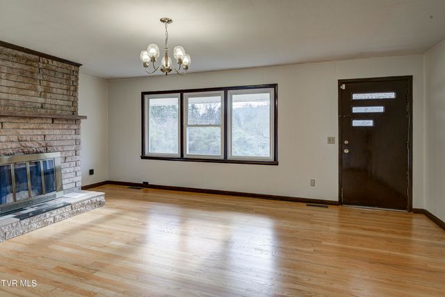 360 Highway 75, Blountville, TN 37617