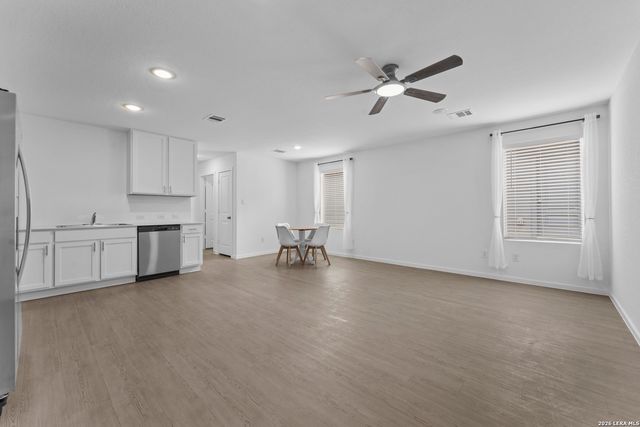 3754 GLADE, San Antonio, TX 78245