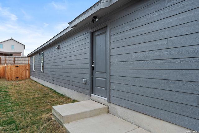 3754 GLADE, San Antonio, TX 78245