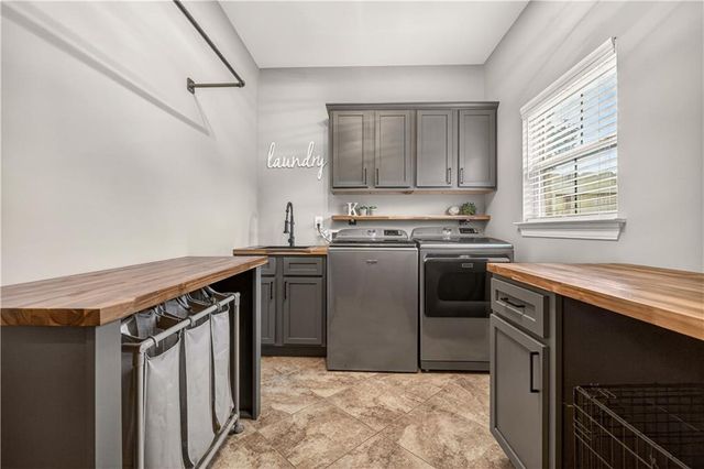 9070 Dawes Creek Drive, Theodore, AL 36582
