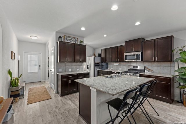 6023 Akin Quay, San Antonio, TX 78261