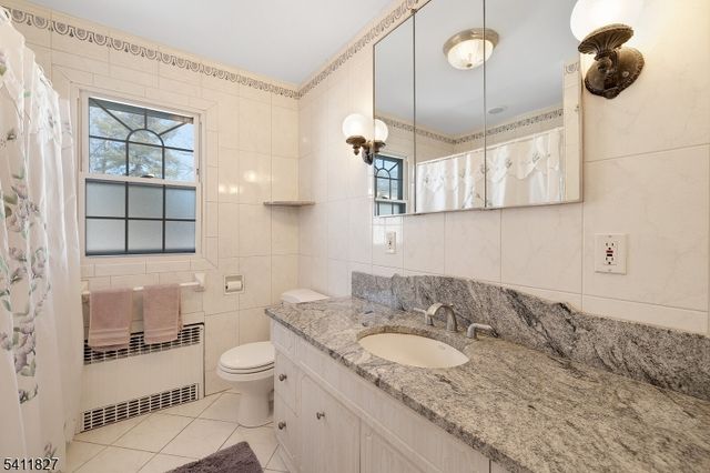 373 Upland Rd, Mountainside Boro, NJ 07092