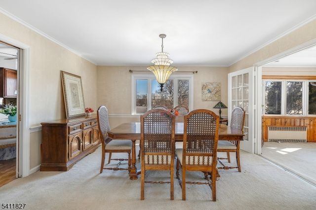 373 Upland Rd, Mountainside Boro, NJ 07092