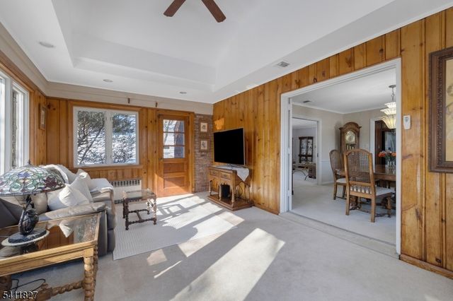 373 Upland Rd, Mountainside Boro, NJ 07092