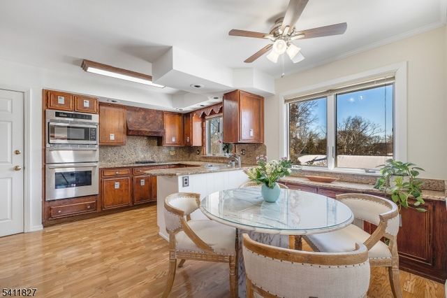 373 Upland Rd, Mountainside Boro, NJ 07092