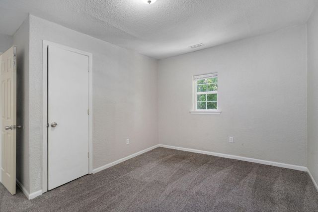 615 W Atlantic Street, Springfield, MO 65803