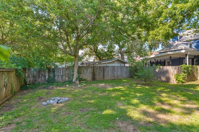 615 W Atlantic Street, Springfield, MO 65803
