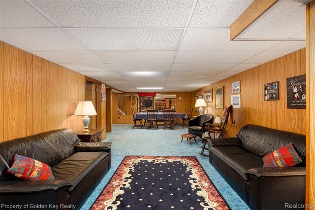 9743 Garden Street, Livonia, MI 48150