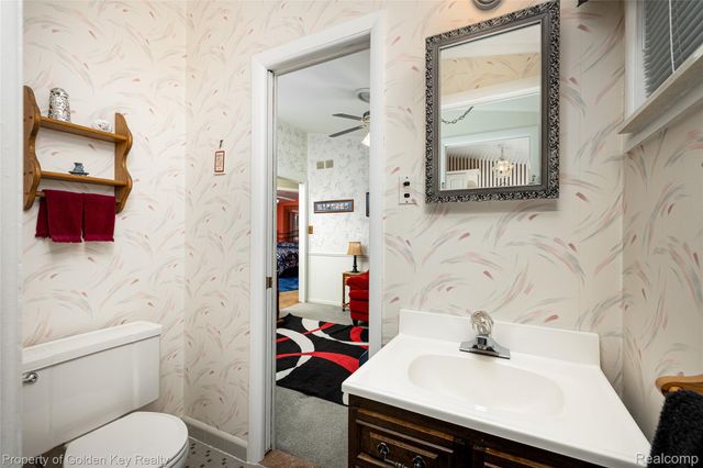 9743 Garden Street, Livonia, MI 48150