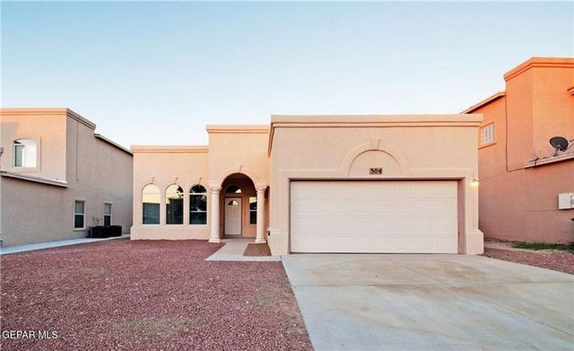 304 Jim Hofher Place, Horizon City, TX 79928