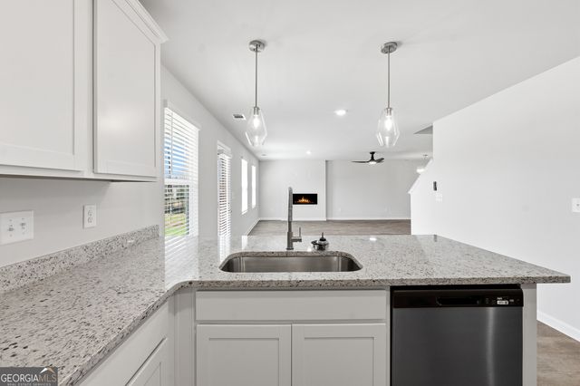 718 Lipizzan Trace, Hogansville, GA 30230