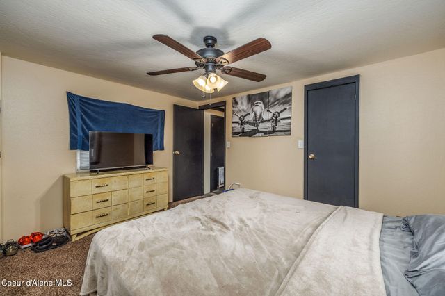 653 W Wyoming AVE, Hayden, ID 83835