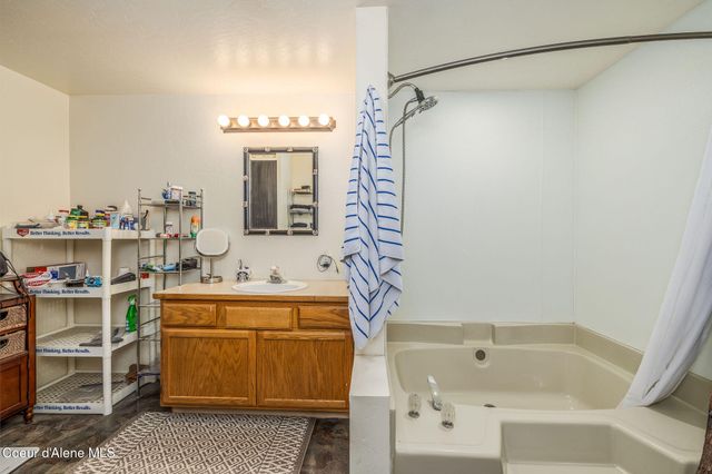 653 W Wyoming AVE, Hayden, ID 83835