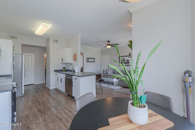 1941 S PIERPONT Drive 1062, Mesa, AZ 85206