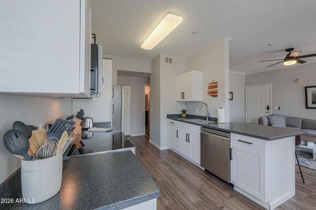 1941 S PIERPONT Drive 1062, Mesa, AZ 85206