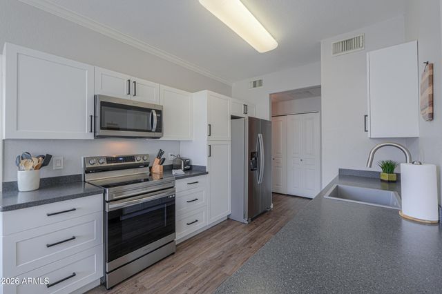 1941 S PIERPONT Drive 1062, Mesa, AZ 85206