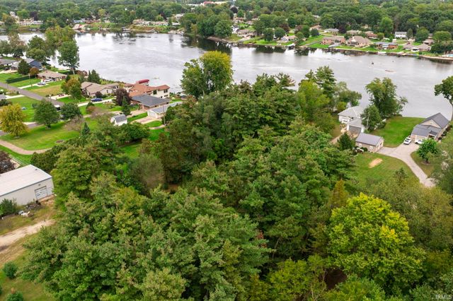56040 River Heights, Elkhart, IN 46516