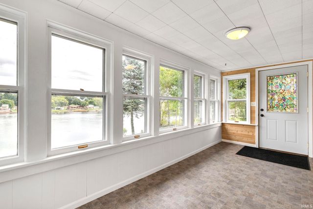 56040 River Heights, Elkhart, IN 46516