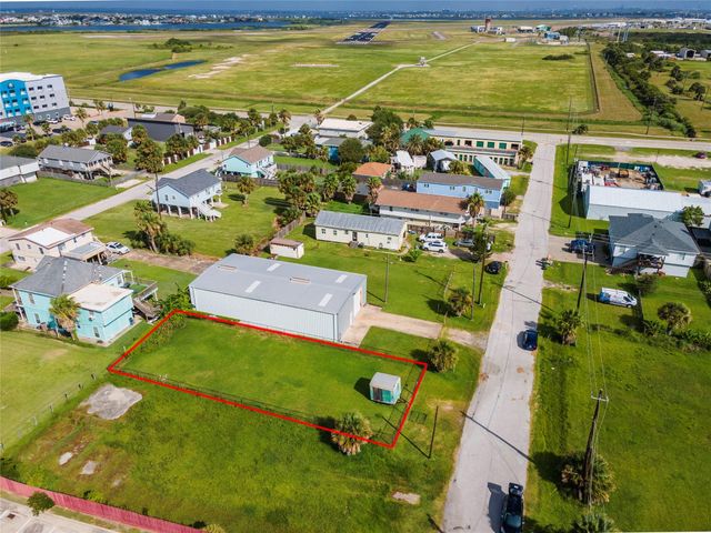 3619 Yale Street, Galveston, TX 77554