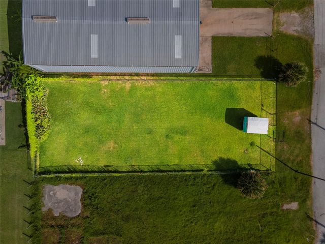 3619 Yale Street, Galveston, TX 77554