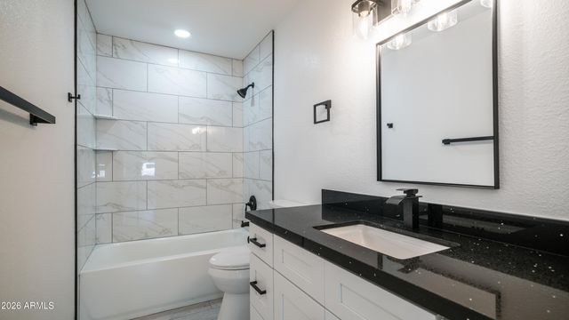 18218 N 33RD Drive, Phoenix, AZ 85053