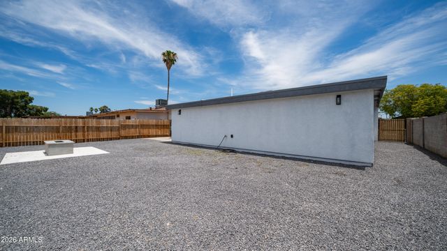 18218 N 33RD Drive, Phoenix, AZ 85053