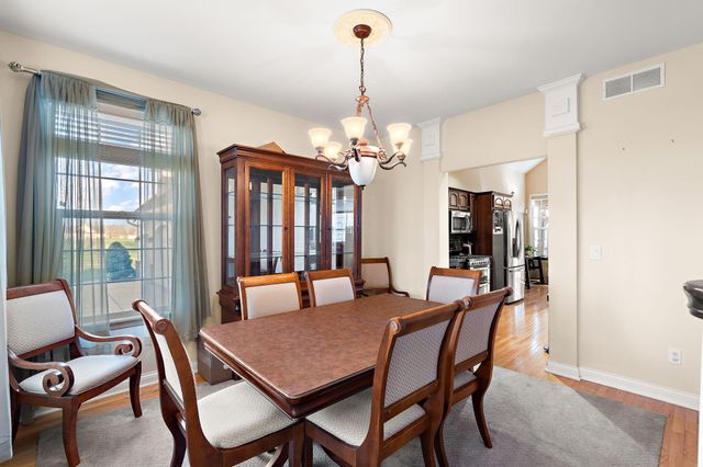 228 W Papillon Drive, Valparaiso, IN 46385
