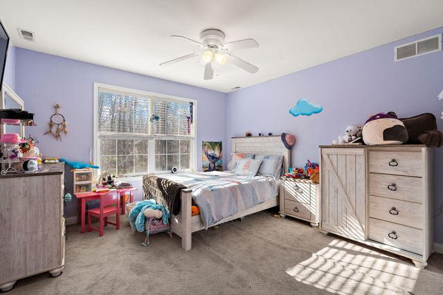 228 W Papillon Drive, Valparaiso, IN 46385
