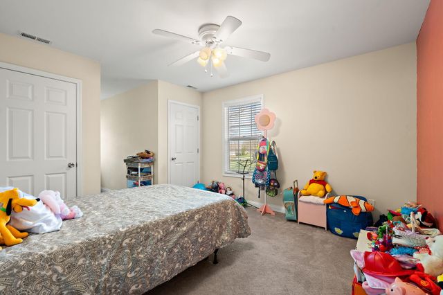 228 W Papillon Drive, Valparaiso, IN 46385