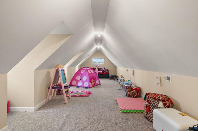 228 W Papillon Drive, Valparaiso, IN 46385