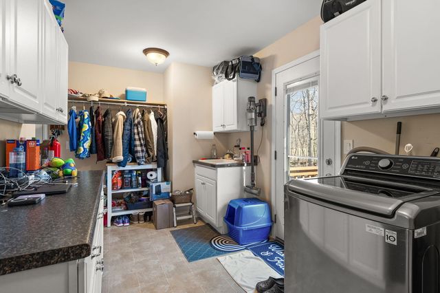 228 W Papillon Drive, Valparaiso, IN 46385
