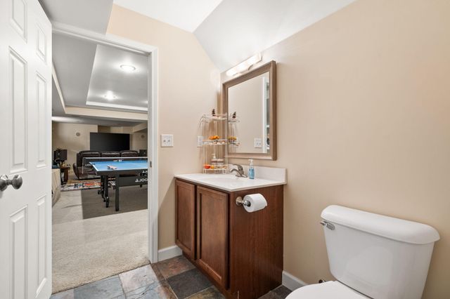 228 W Papillon Drive, Valparaiso, IN 46385