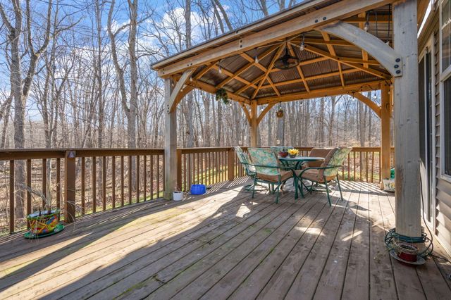 228 W Papillon Drive, Valparaiso, IN 46385