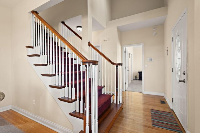 228 W Papillon Drive, Valparaiso, IN 46385