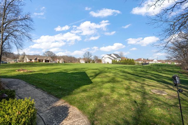 228 W Papillon Drive, Valparaiso, IN 46385