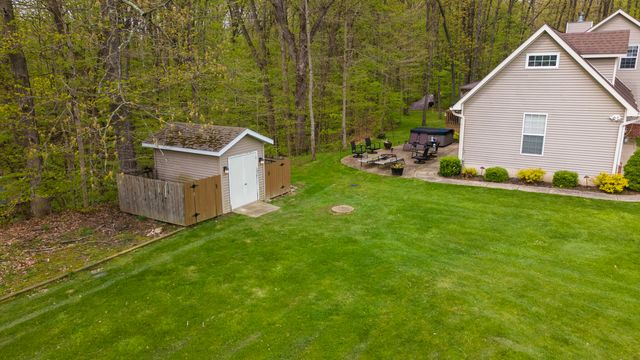 228 W Papillon Drive, Valparaiso, IN 46385