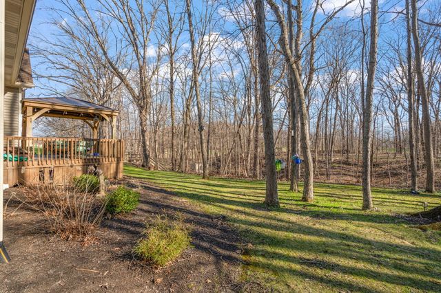 228 W Papillon Drive, Valparaiso, IN 46385